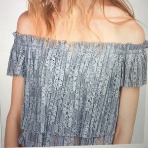 Zara Trafaluc gray ruffle lace layered top